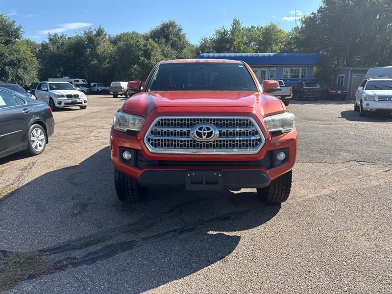 Toyota Tacoma photo 7