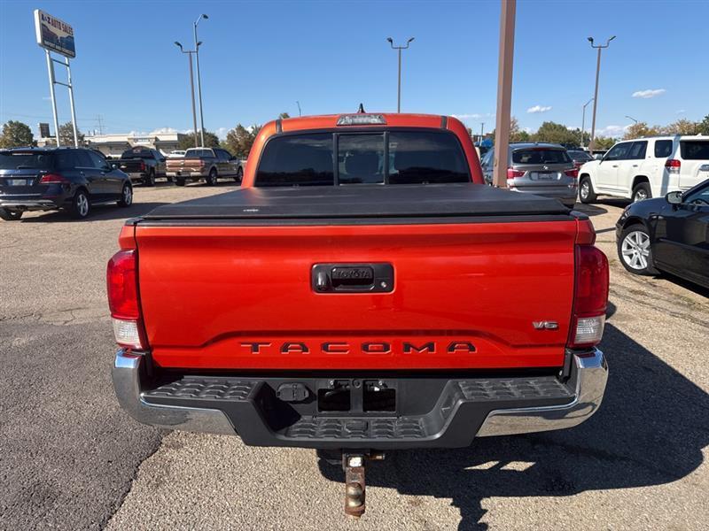 Toyota Tacoma photo 11
