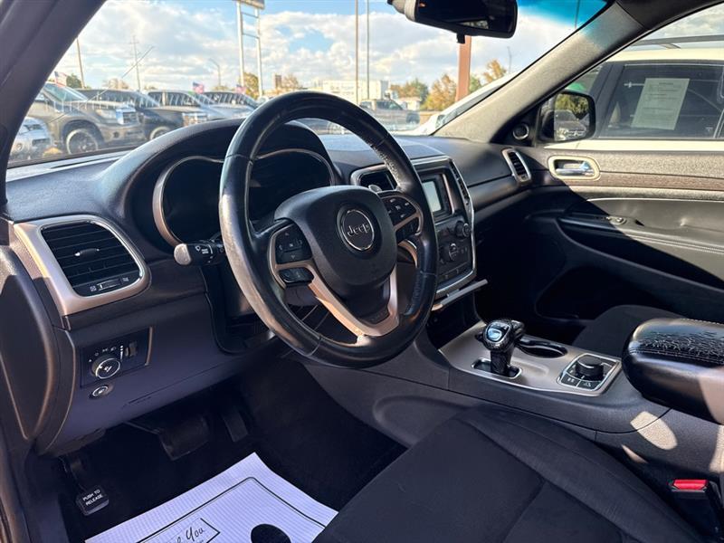 Jeep Grand Cherokee photo 9