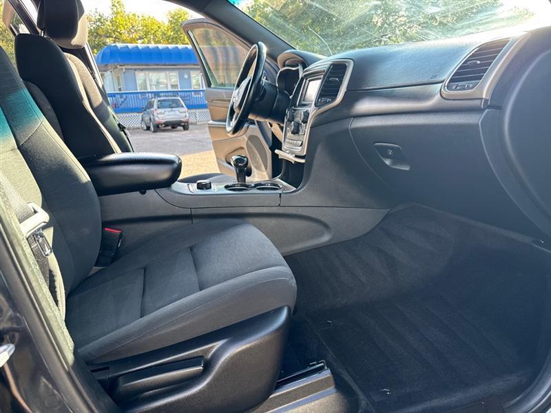 Jeep Grand Cherokee photo 13