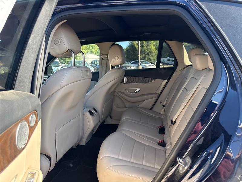 Mercedes-Benz GLC-Class photo 12