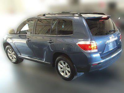 Toyota Highlander Base 4WD 2013