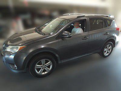 Toyota RAV4 XLE FWD 2013