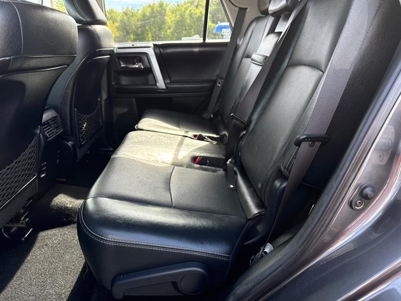 Toyota 4Runner SR5 4WD 2016
