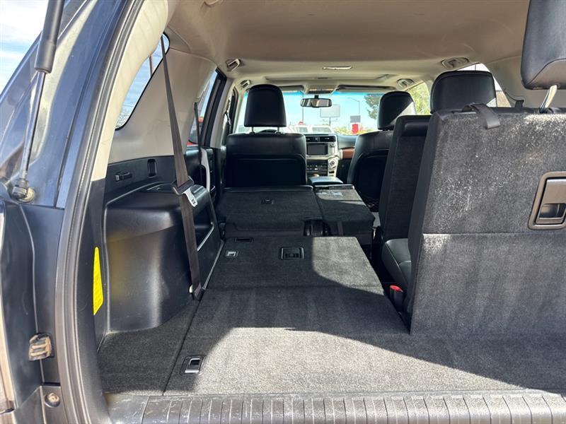 Toyota 4Runner SR5 4WD 2016