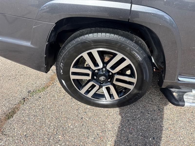 Toyota 4Runner SR5 4WD 2016