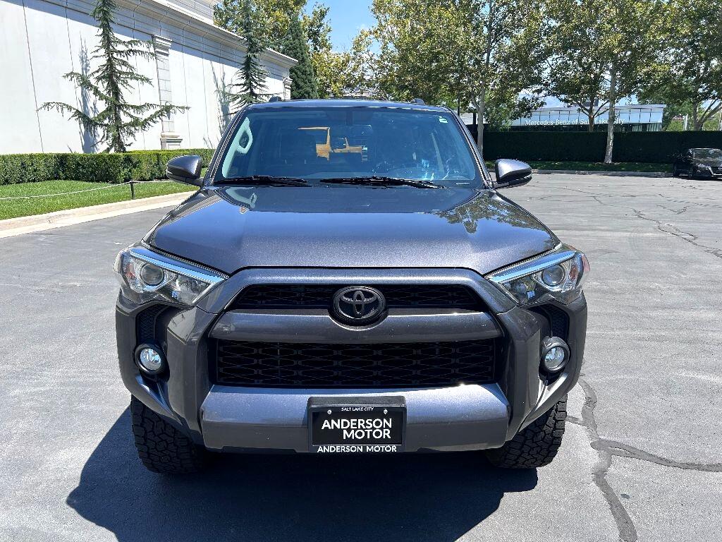 Toyota 4Runner SR5 4WD 2019