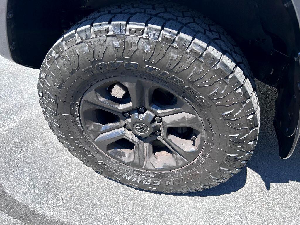 Toyota 4Runner SR5 4WD 2019