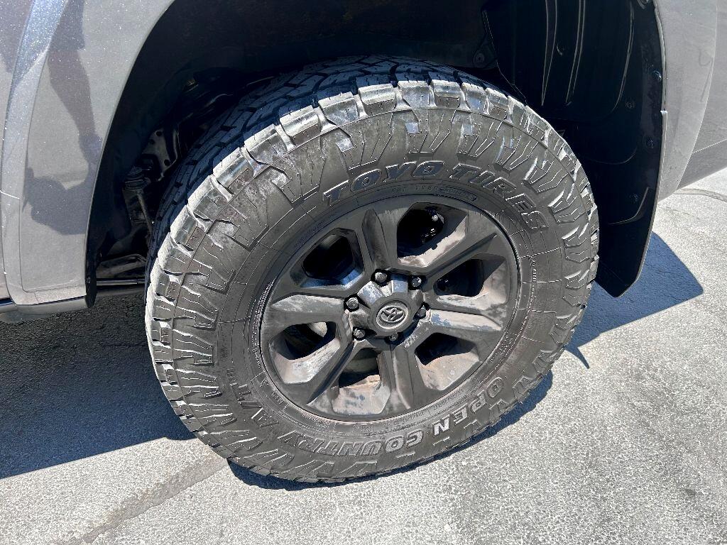 Toyota 4Runner SR5 4WD 2019