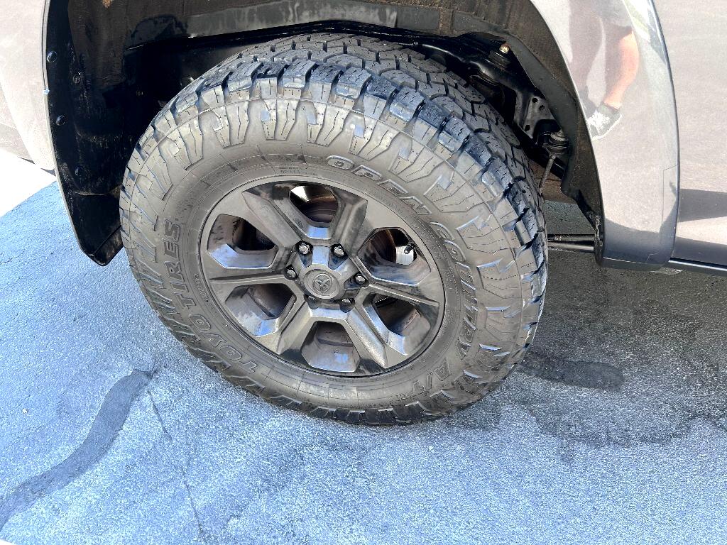 Toyota 4Runner SR5 4WD 2019