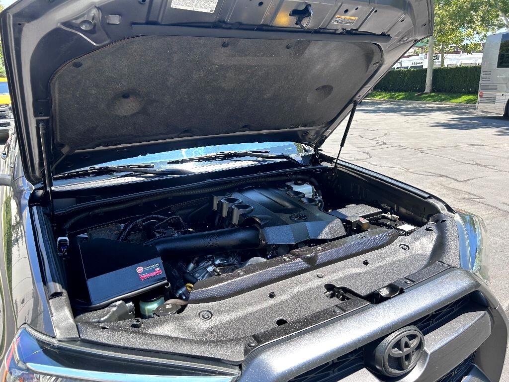 Toyota 4Runner SR5 4WD 2019