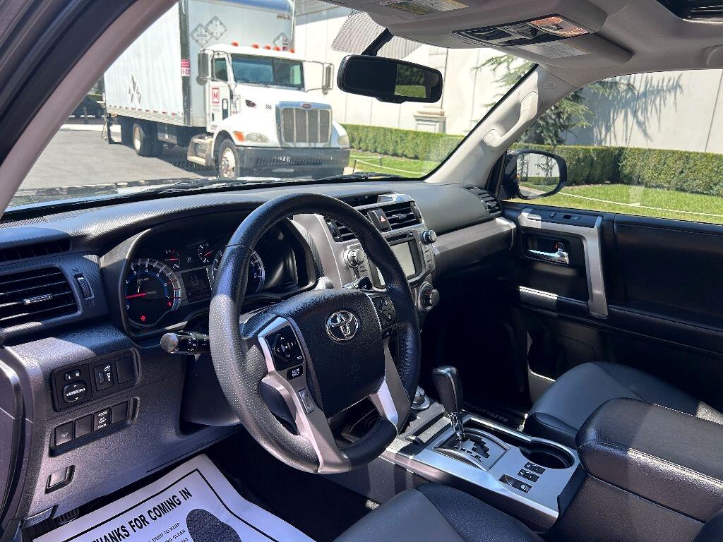 Toyota 4Runner SR5 4WD 2019