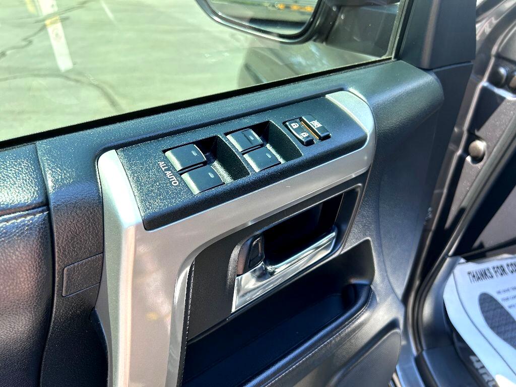 Toyota 4Runner SR5 4WD 2019