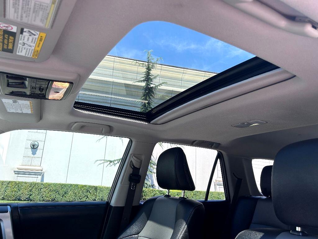 Toyota 4Runner SR5 4WD 2019