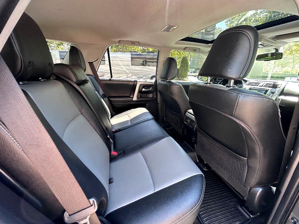 Toyota 4Runner SR5 4WD 2019