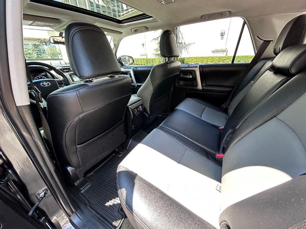 Toyota 4Runner SR5 4WD 2019