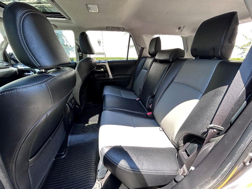 Toyota 4Runner SR5 4WD 2019