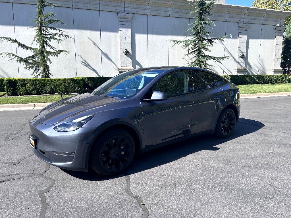 Tesla Model Y Long Range 2023