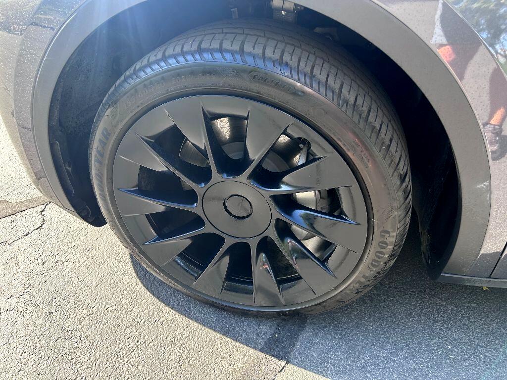 Tesla Model Y Long Range 2023