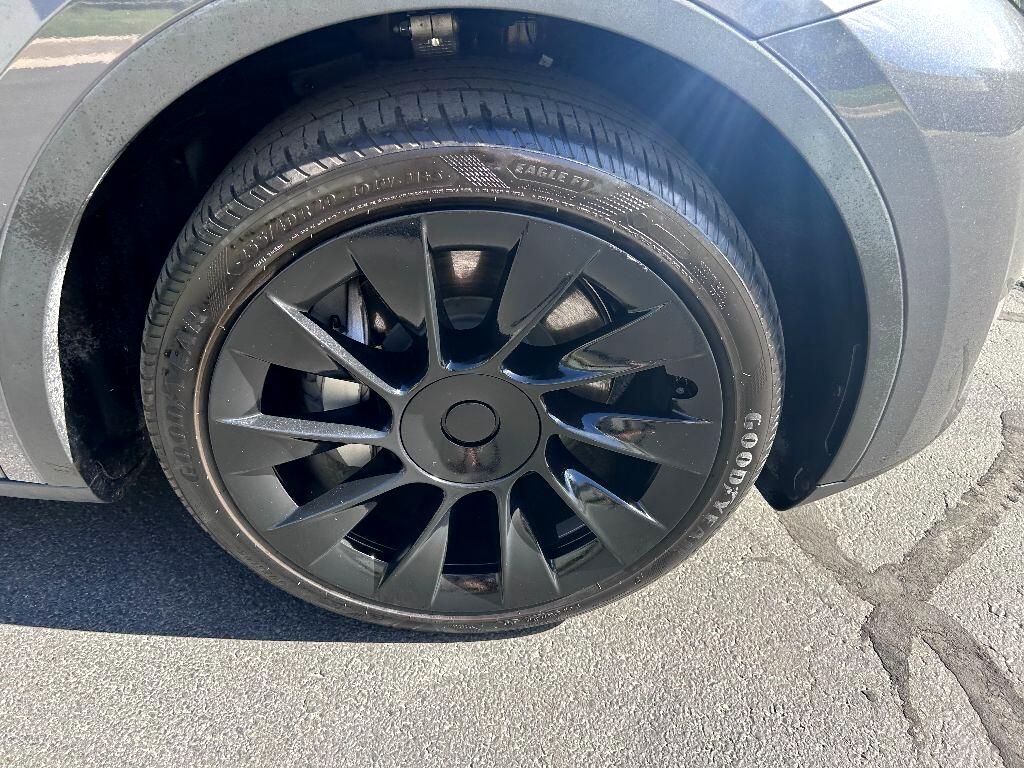 Tesla Model Y Long Range 2023