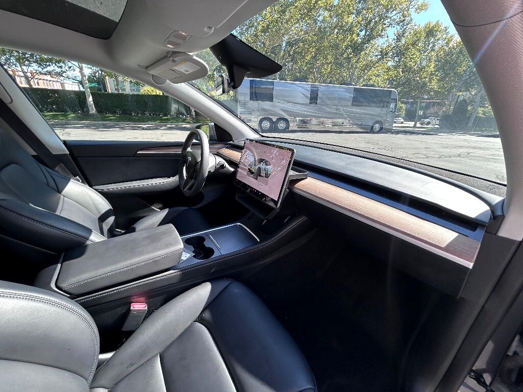 Tesla Model Y Long Range 2023