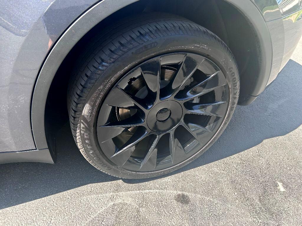 Tesla Model Y Long Range 2023