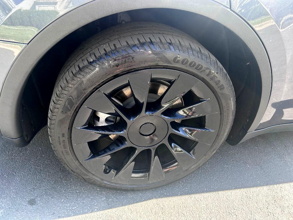 Tesla Model Y Long Range 2023