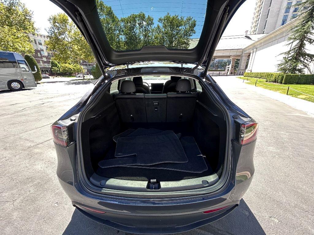 Tesla Model Y Long Range 2023