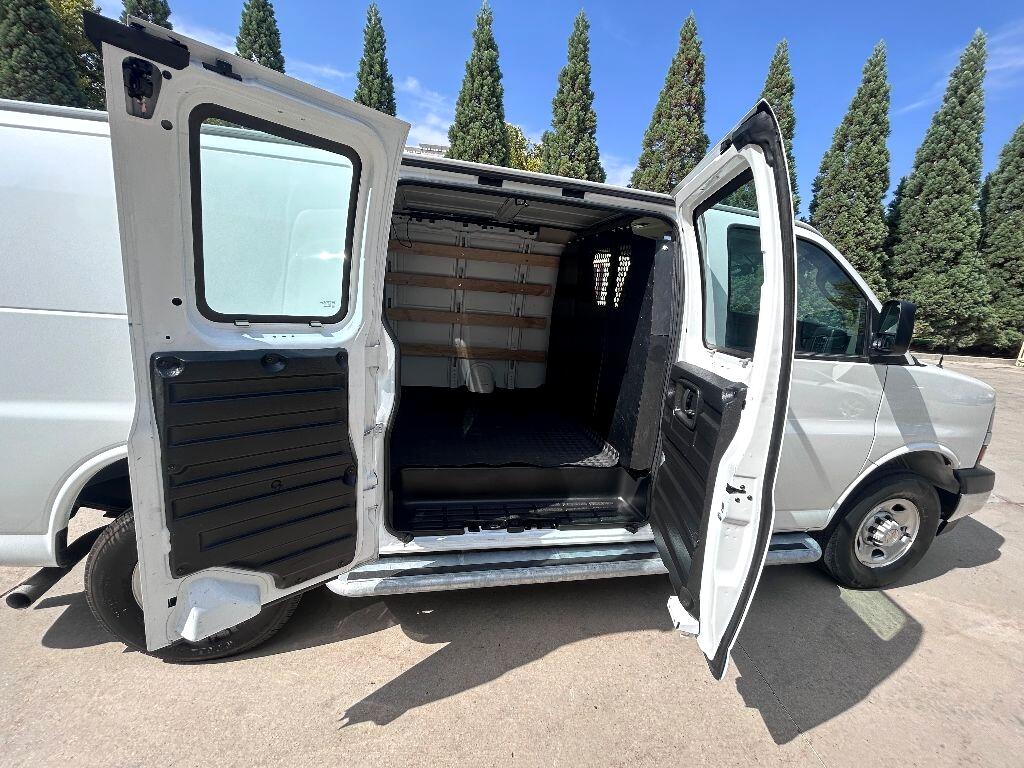 Chevrolet Express 2500 Cargo 2023