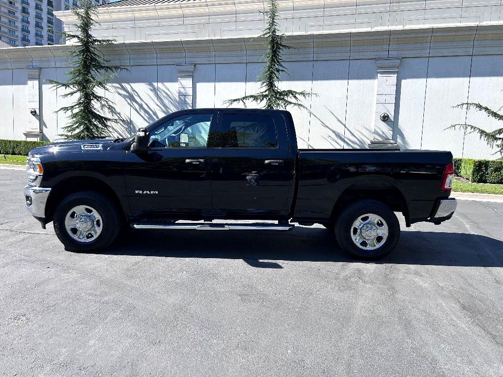 RAM 2500 Tradesman Crew Cab SWB 4WD 2024