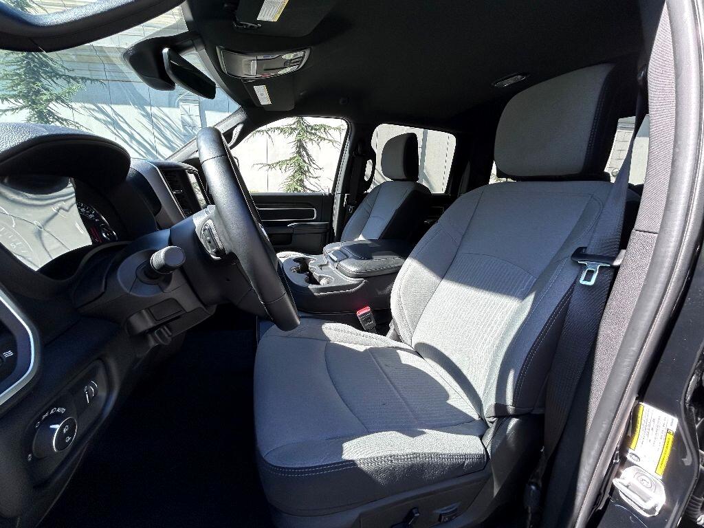 RAM 2500 Tradesman Crew Cab SWB 4WD 2024