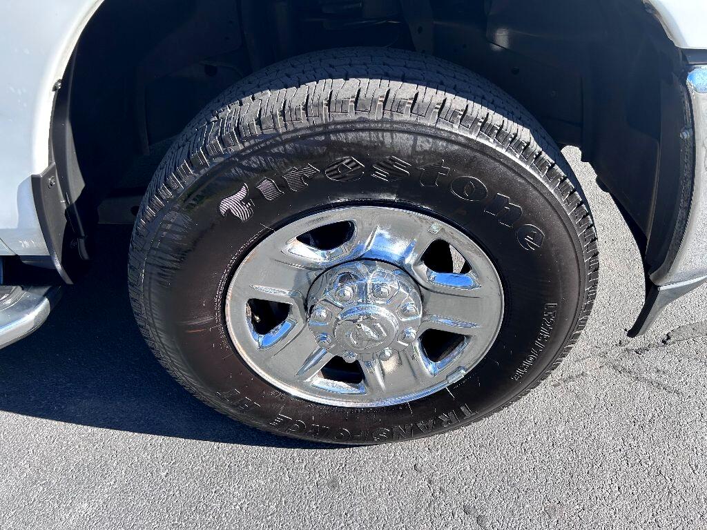 RAM 2500 Tradesman Crew Cab SWB 4WD 2024