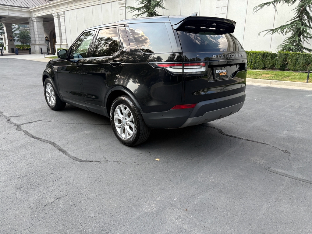 Land Rover Discovery SE 2020