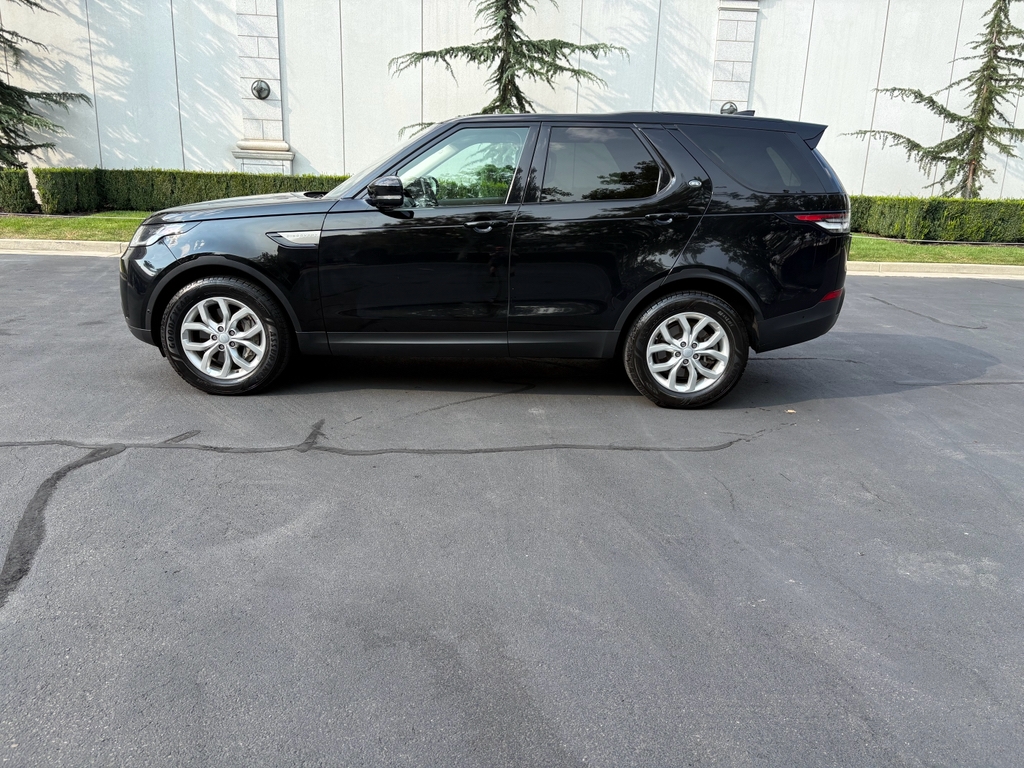 Land Rover Discovery SE 2020