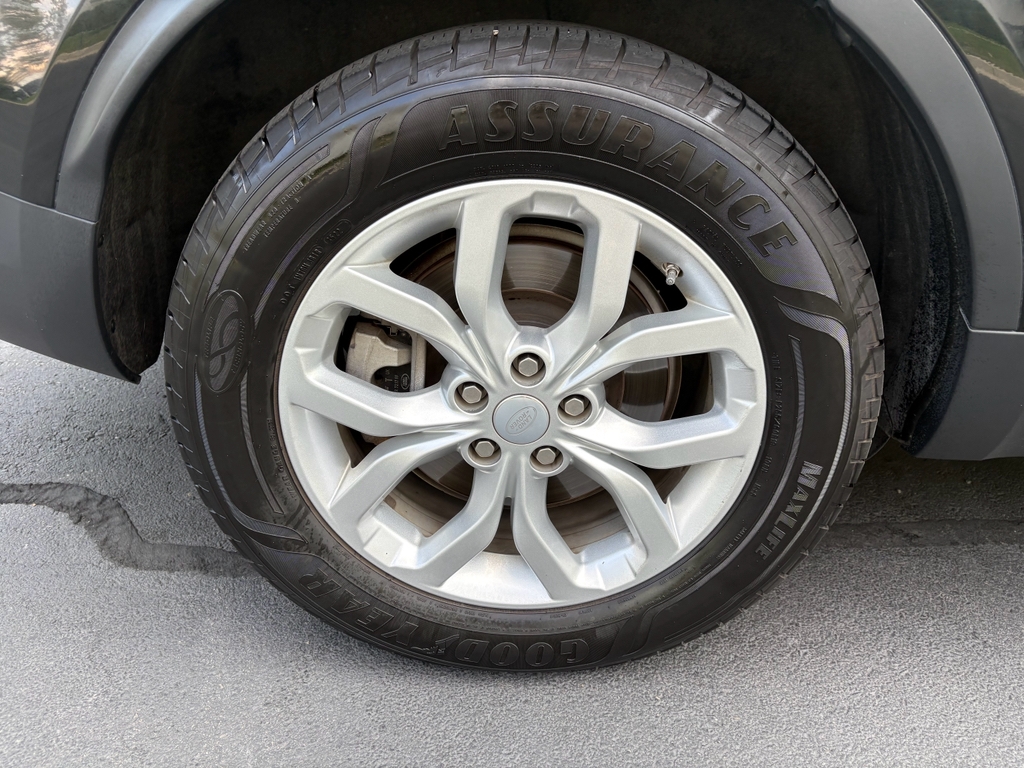 Land Rover Discovery SE 2020