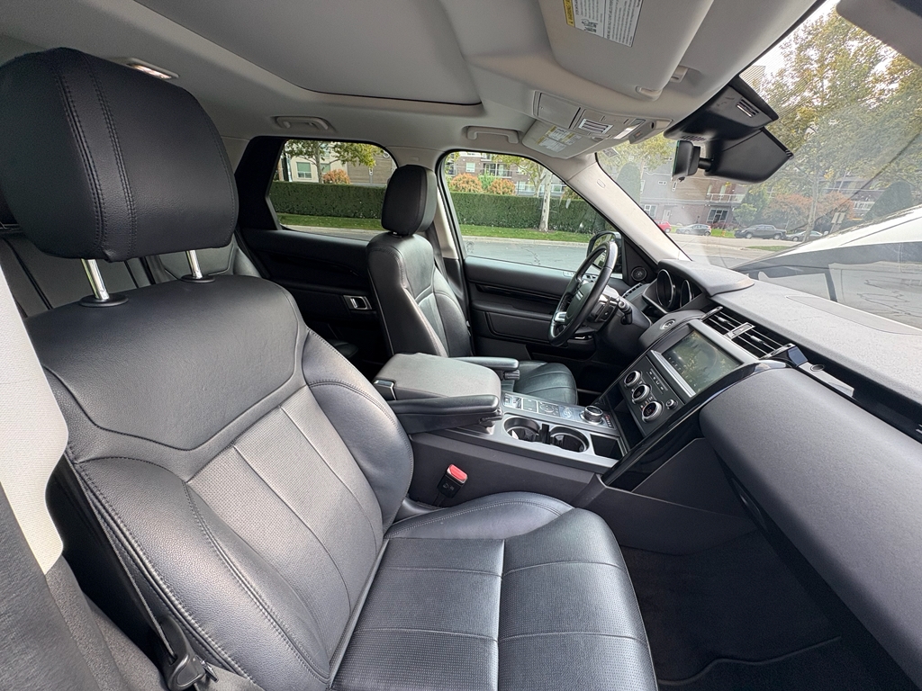 Land Rover Discovery SE 2020