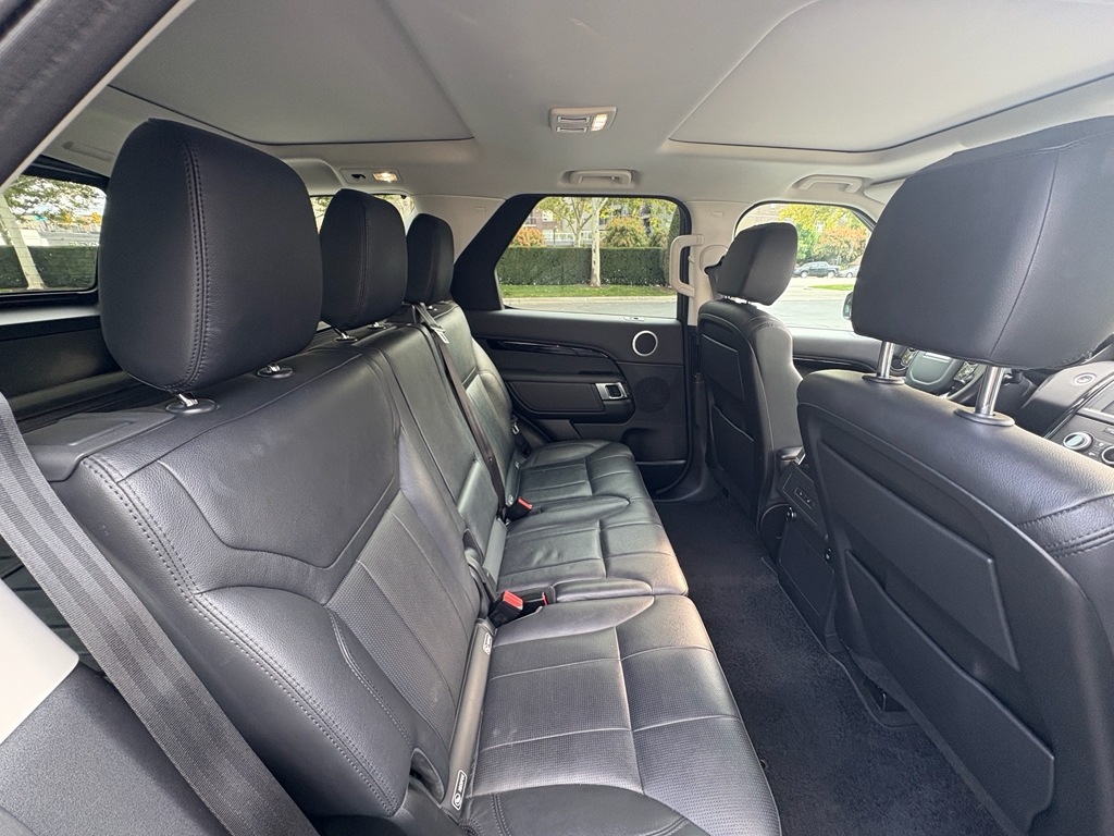 Land Rover Discovery SE 2020