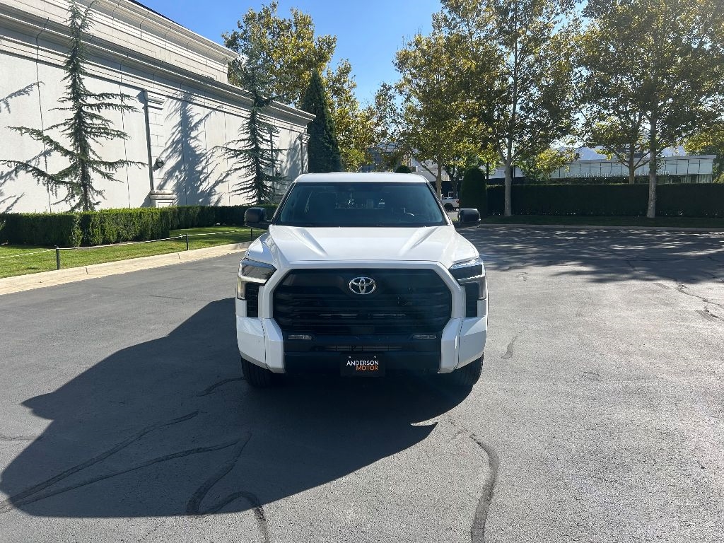 Toyota Tundra SR5 CrewMax 4WD Long Bed 2024