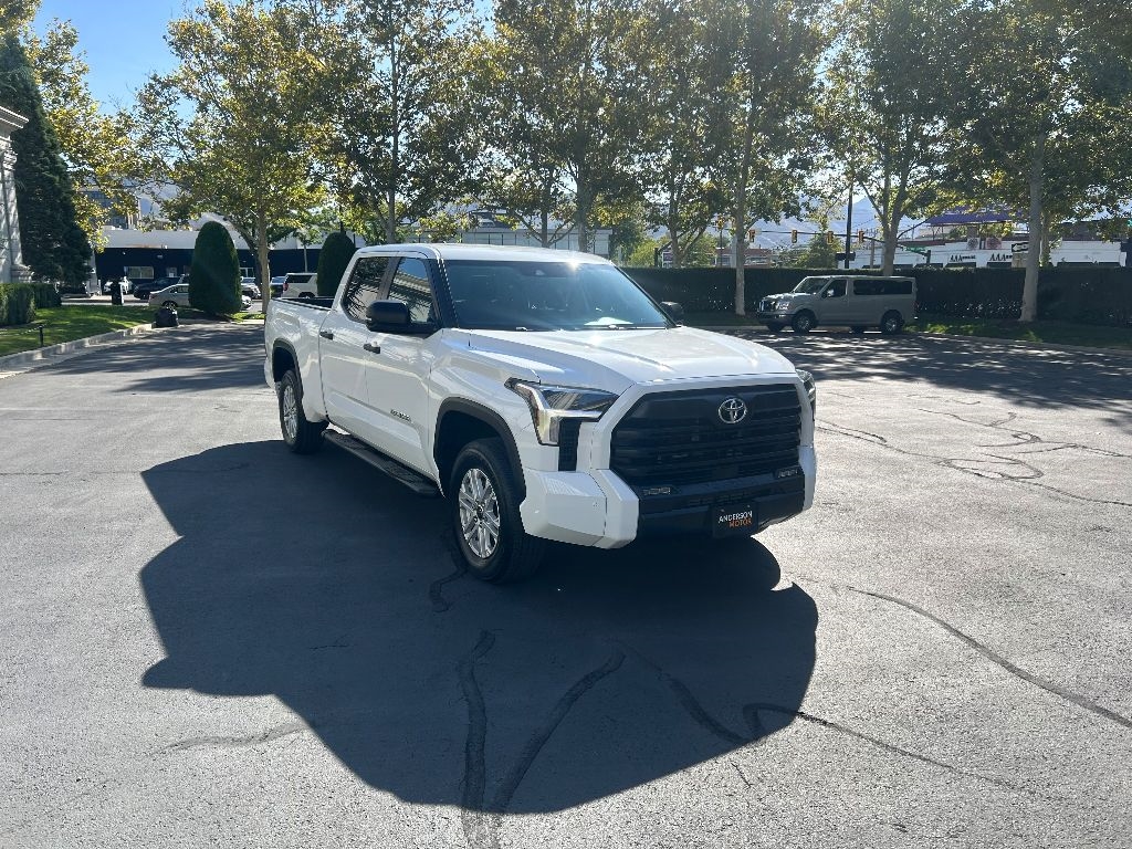 Toyota Tundra SR5 CrewMax 4WD Long Bed 2024