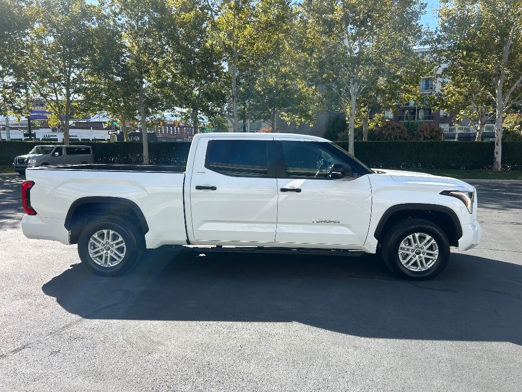 Toyota Tundra SR5 CrewMax 4WD Long Bed 2024