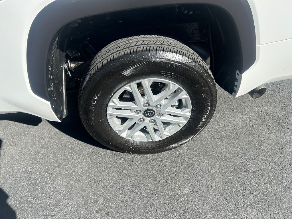 Toyota Tundra SR5 CrewMax 4WD Long Bed 2024