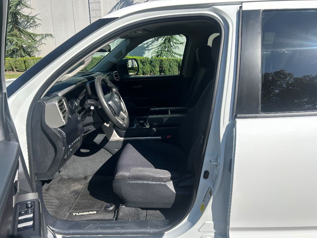 Toyota Tundra SR5 CrewMax 4WD Long Bed 2024