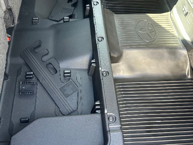 Toyota Tundra SR5 CrewMax 4WD Long Bed 2024