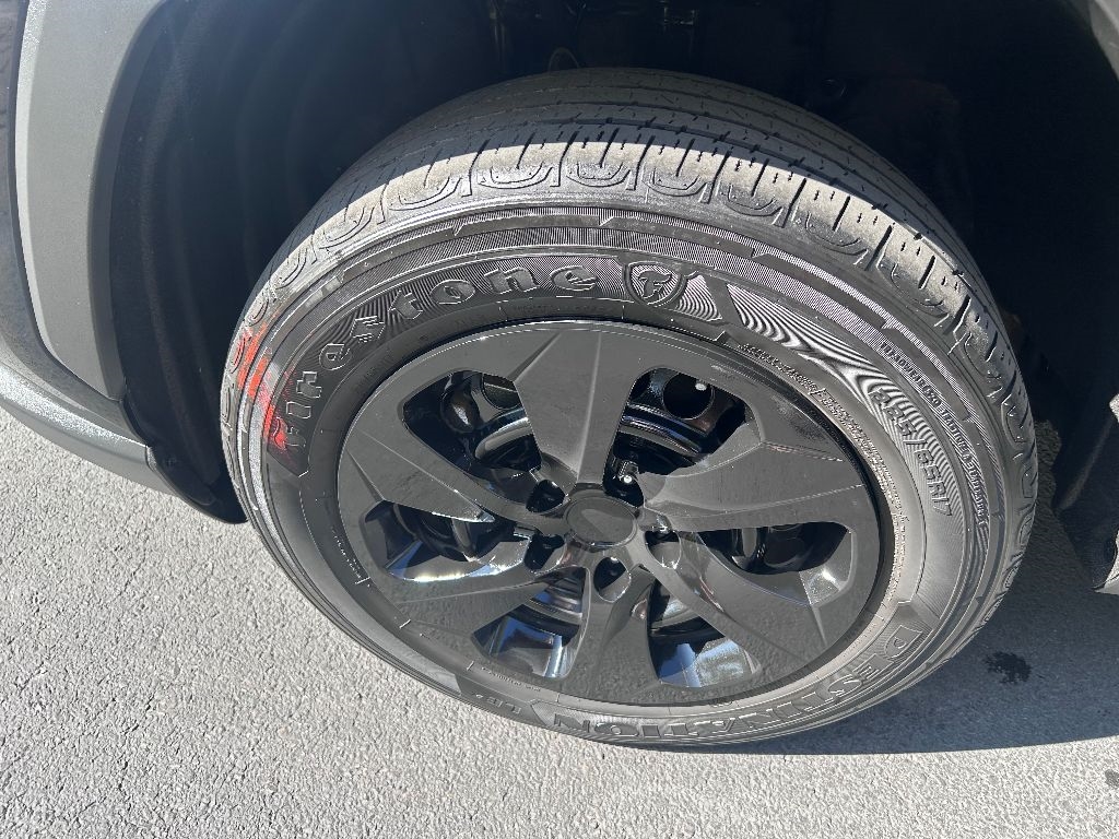 Toyota RAV4 LE AWD 2024