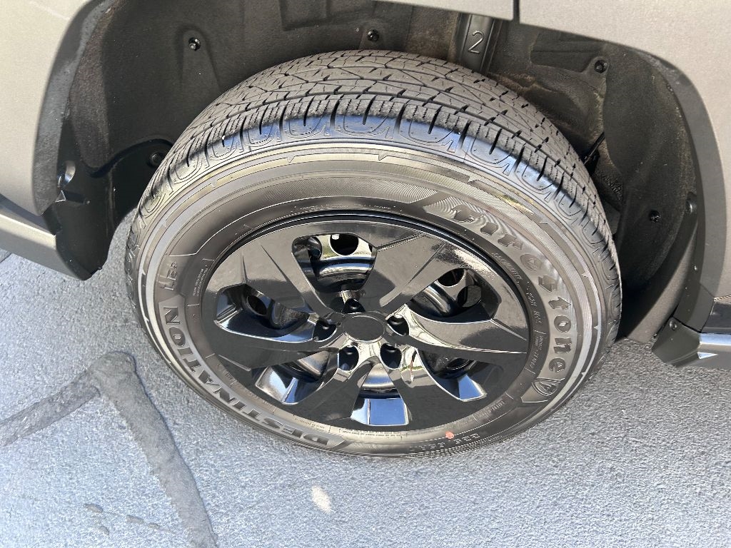 Toyota RAV4 LE AWD 2024