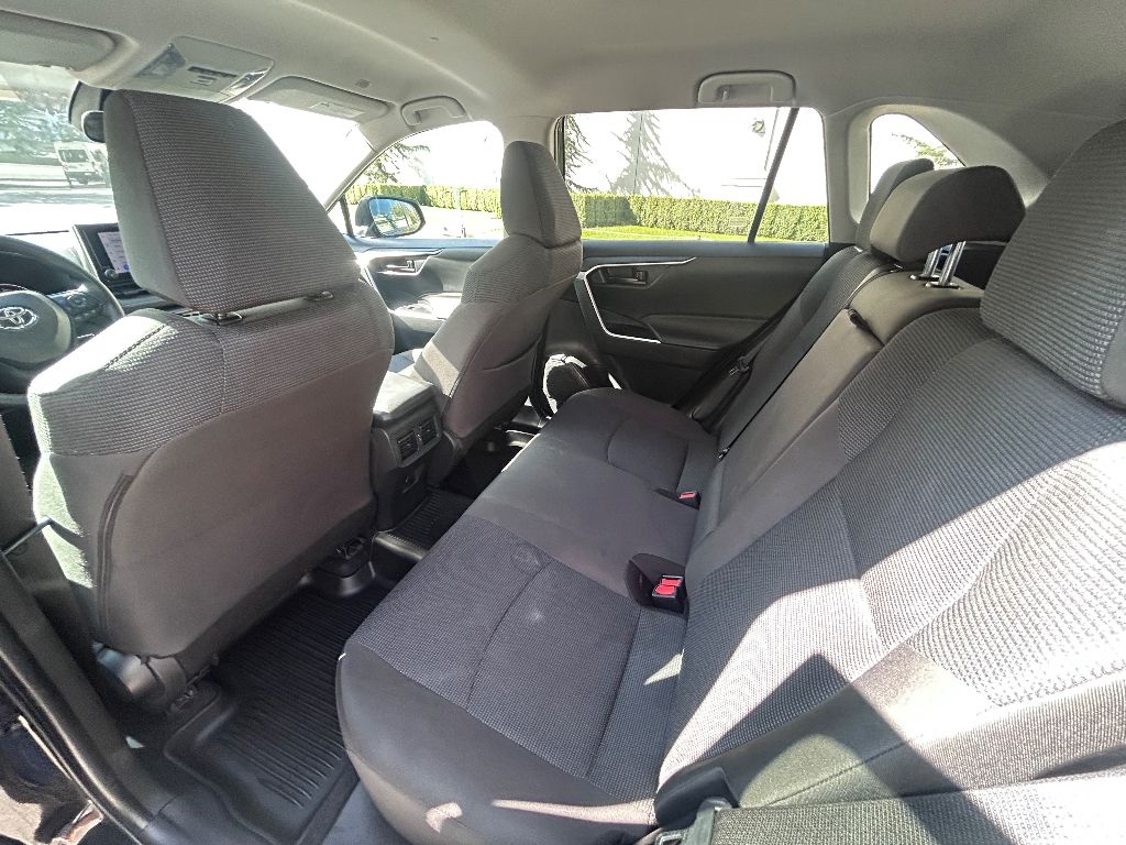 Toyota RAV4 LE AWD 2024