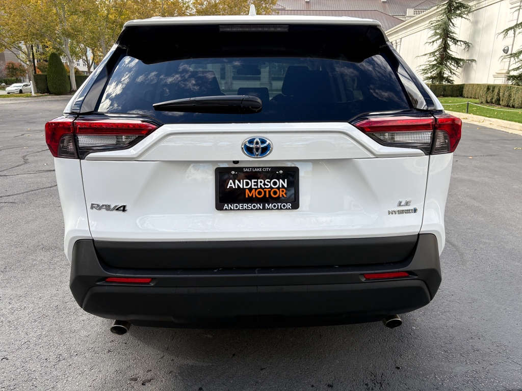 Toyota RAV4 Hybrid LE 2024