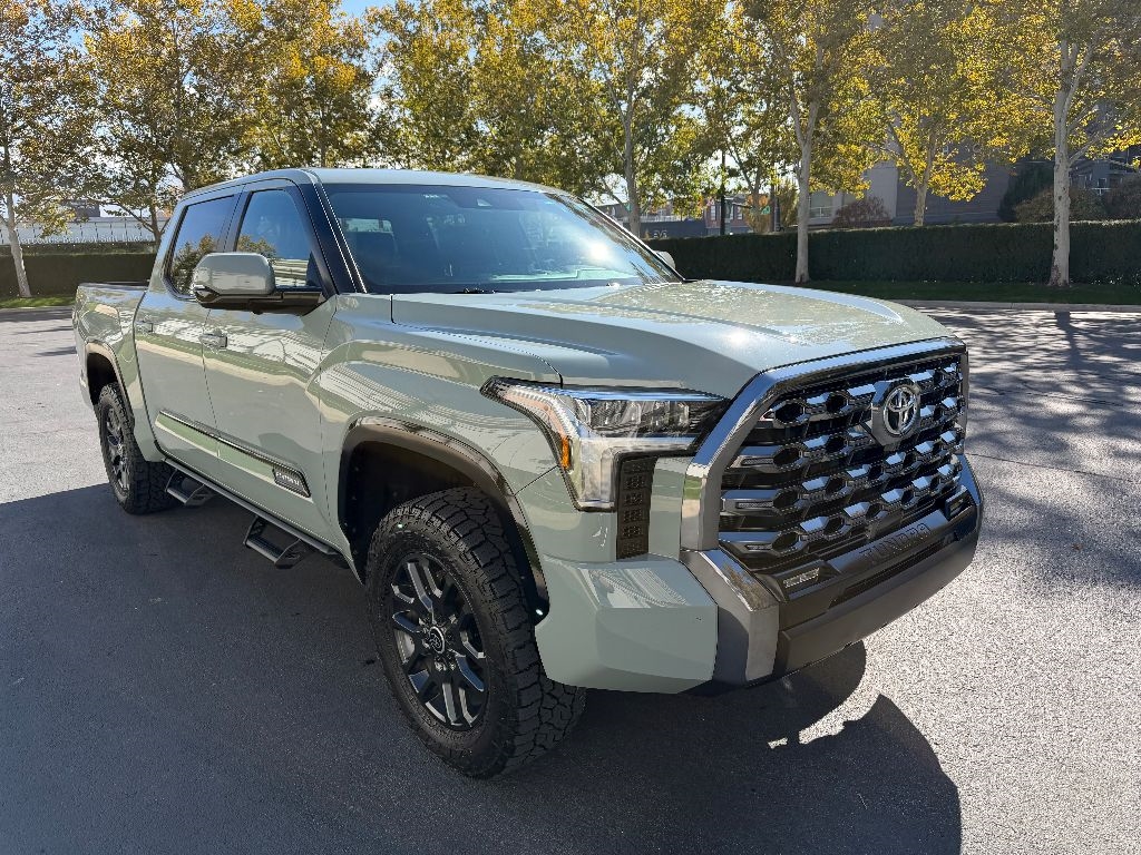 Toyota Tundra Platinum CrewMax 4WD 2024