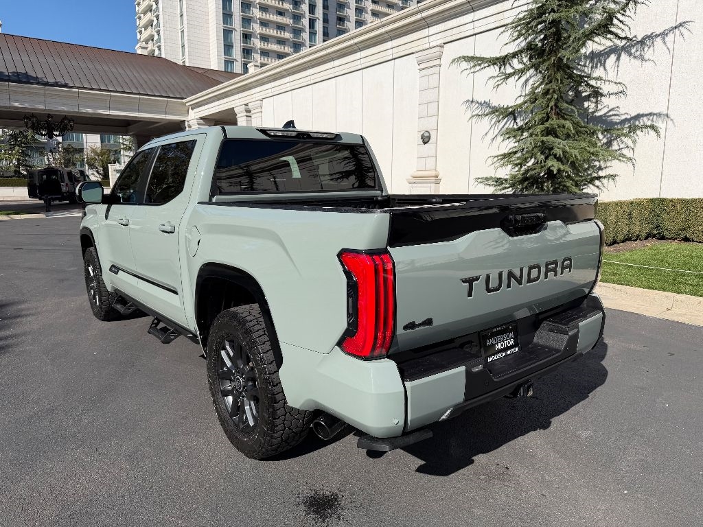 Toyota Tundra Platinum CrewMax 4WD 2024