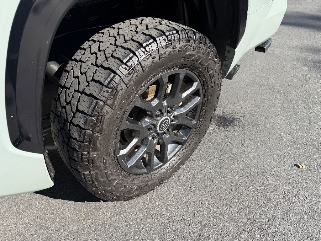 Toyota Tundra Platinum CrewMax 4WD 2024